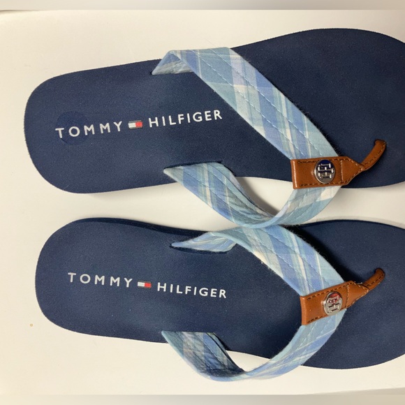 Tommy Hilfiger Women’s Thong Flip Flops, Size 8, Blue, TH Logo - Picture 2 of 4